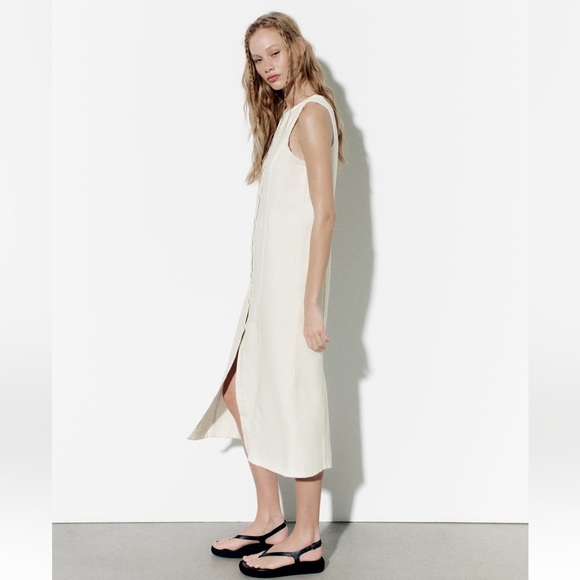 ✨SALE✨ ZARA DENIM MIDI DRESS ✨SALE✨ - Picture 4 of 8